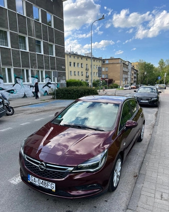 Opel Astra cena 50000 przebieg: 66600, rok produkcji 2018 z Gdynia małe 37